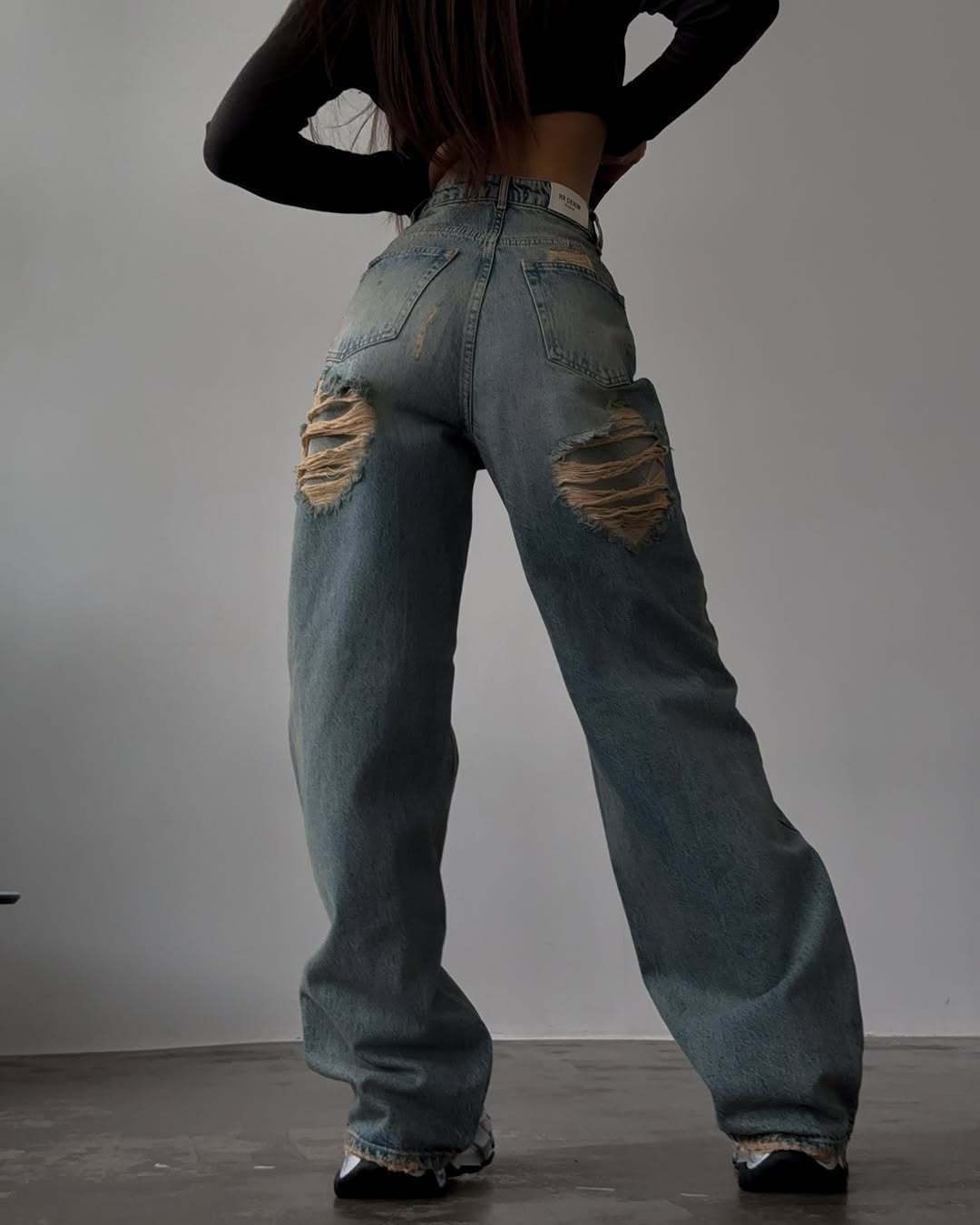 Retro Spicy High Waist Straight Mop Back Ripped Design Jeans