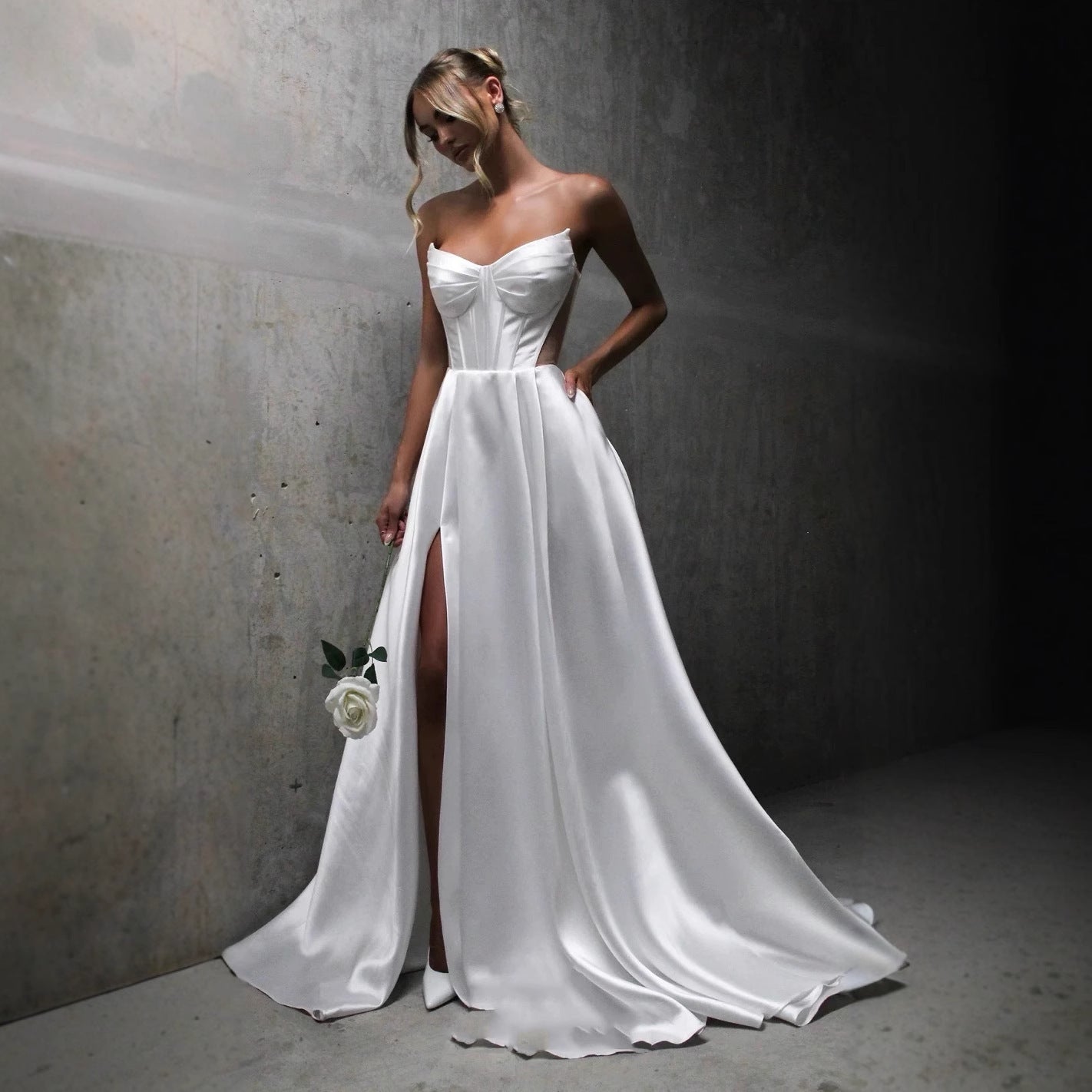 White Satin Slit Pocket Bandage Wedding Dress